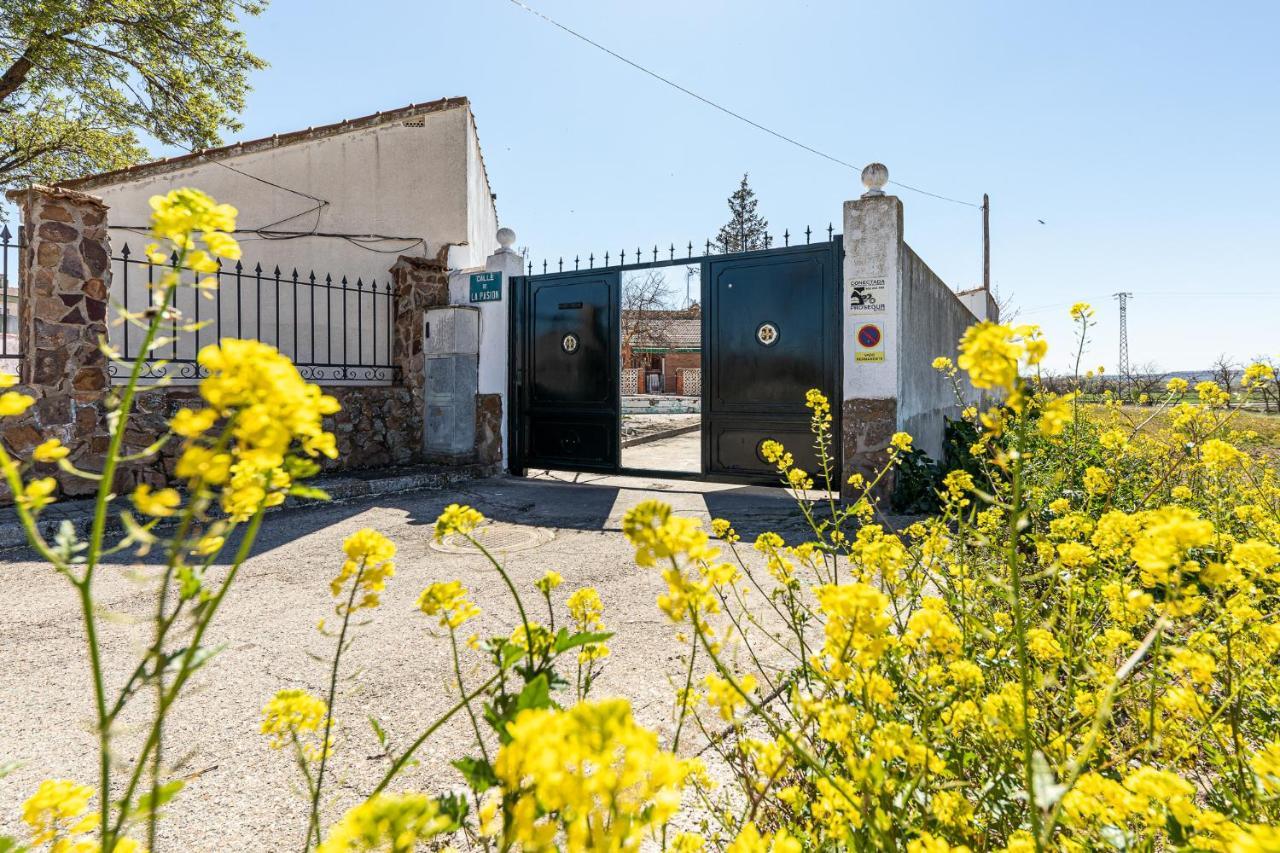 Waou Deluxe Cottage Titulcia Exterior foto